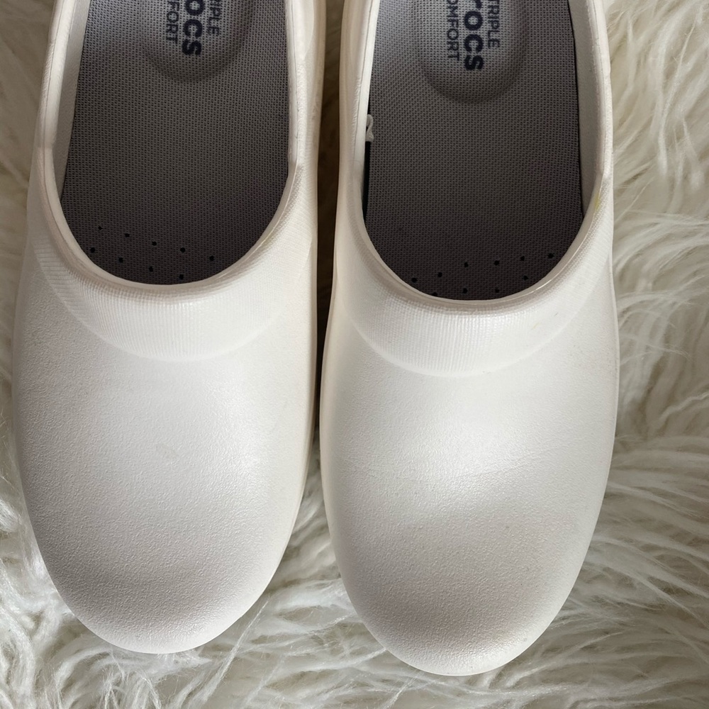 Crocs - Picture 2 of 5